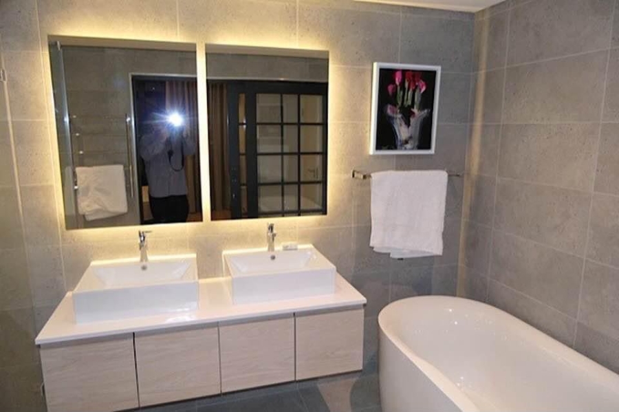 To Let 2 Bedroom Property for Rent in Vredehoek Western Cape